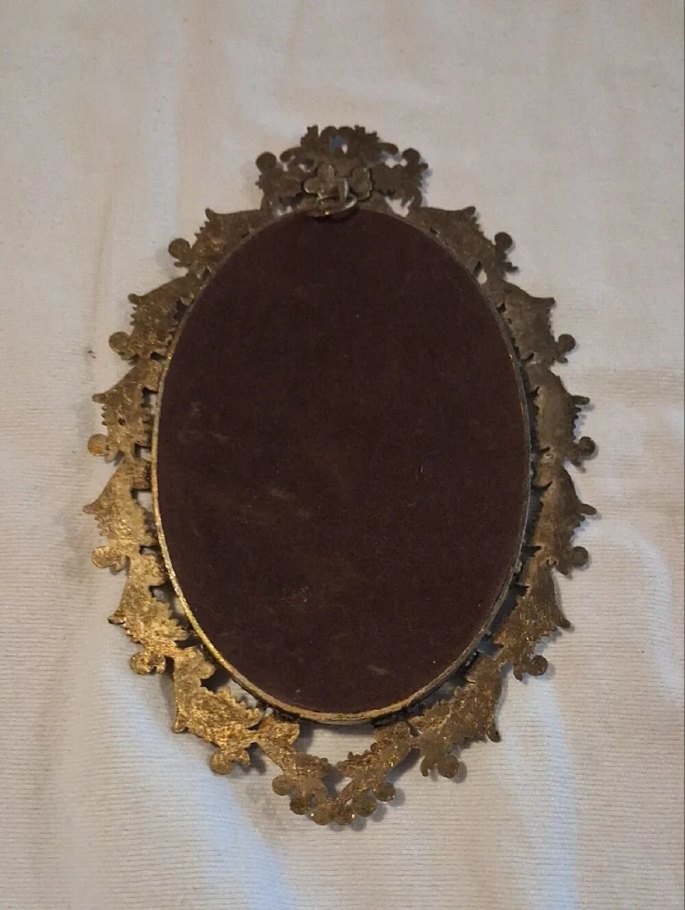 Ornate Bronze-Tone Oval Wall Plaque with Mother & Child Illustration La Maternia